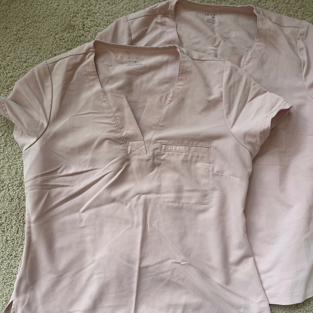 Jaanuu scrub top(s)